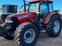 Колесный трактор Case IH MXM140.