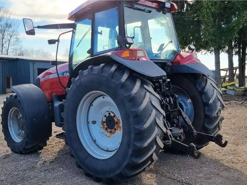 Колесный трактор Case IH MXM140.
