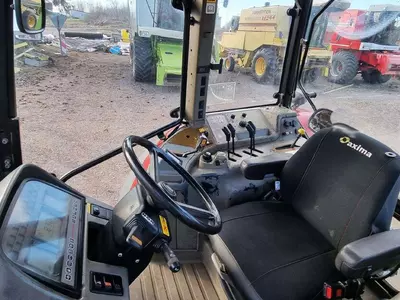 Колесный трактор Case IH MXM140.