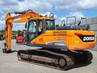 Гусеничные экскаватор Doosan DX225 LC-5 - 1 226 231 075 сум