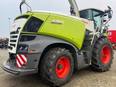 Кормоуборочный комбайн Claas Jaguar 970 Allrad