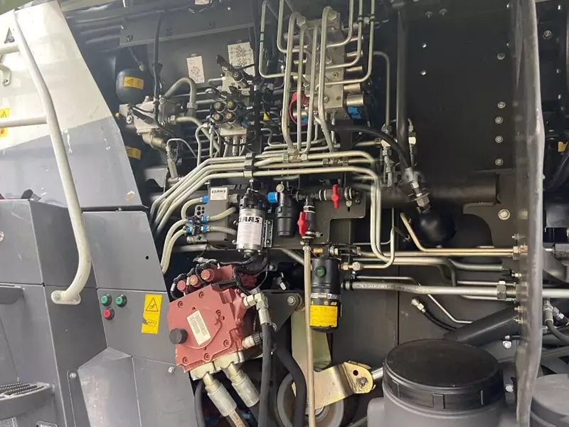 Кормоуборочный комбайн Claas Jaguar 970 Allrad