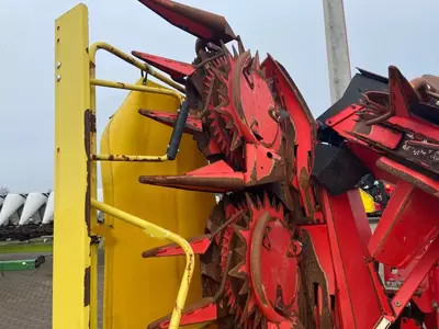 Жатка кукурузная Kemper Champion 375 plus