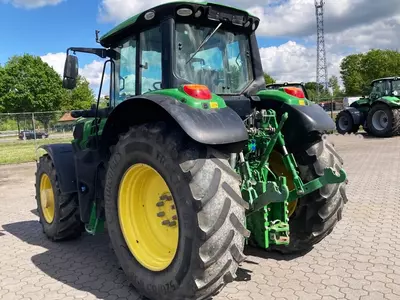G‘ildirakli traktor John Deere 6155M AutoQuad