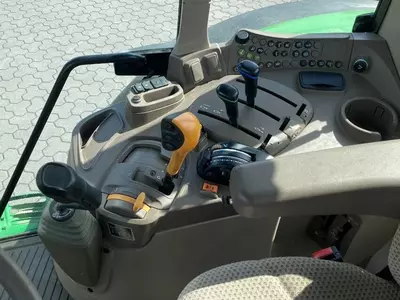 Колесный трактор John Deere 6155M AutoQuad