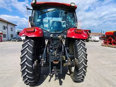 Колесный трактор Case IH MAXXUM 140