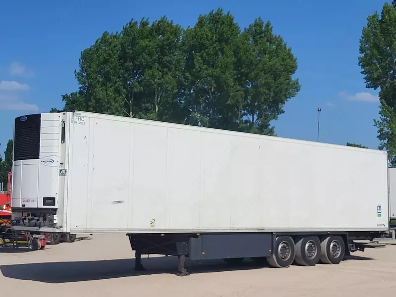 Schmitz sovutgichli yarim tirkama