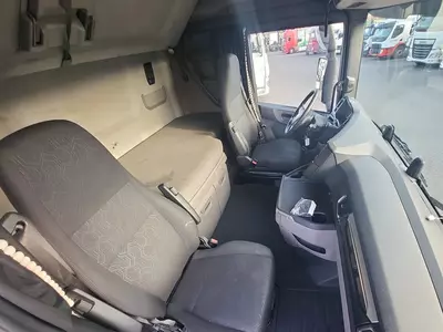 Sadel tortuvchi Scania S450 4X2