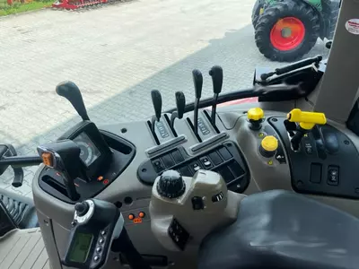 Трактор колесный Case IH MAXXUM 140