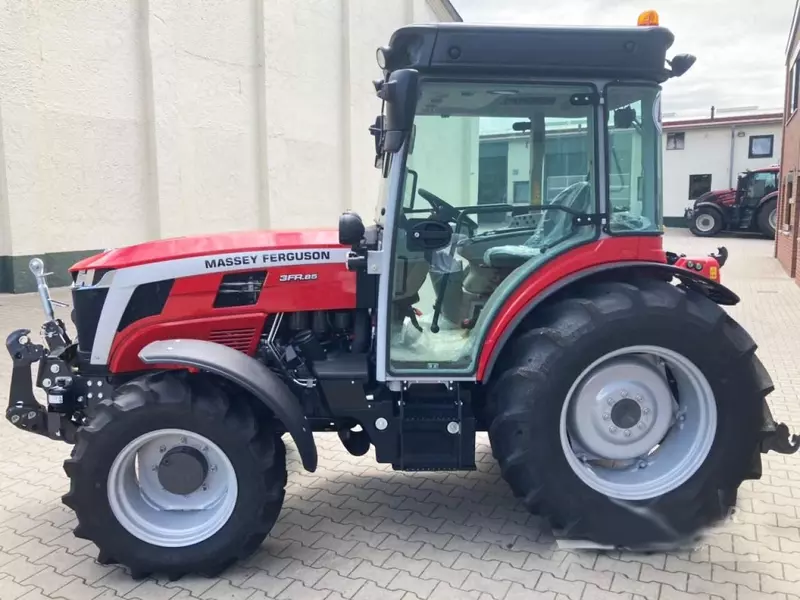 Трактор колесный Massey Ferguson 3FR.85 CAB EFFICIENT