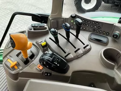 Трактор колесный John Deere 6195 M + STARFIRE 7000