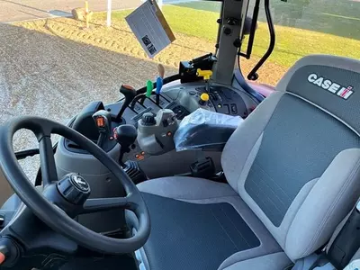 Трактор колесный Case IH Maxxum 145