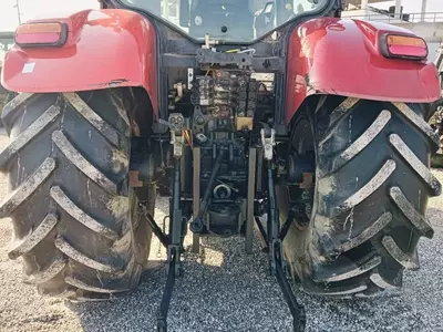 Трактор колесный Case IH Maxxum 140