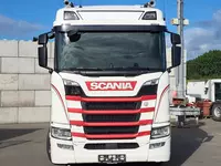 574 235 040 so'm Scania R500 6X2 tortuvchi yuk mashinasi