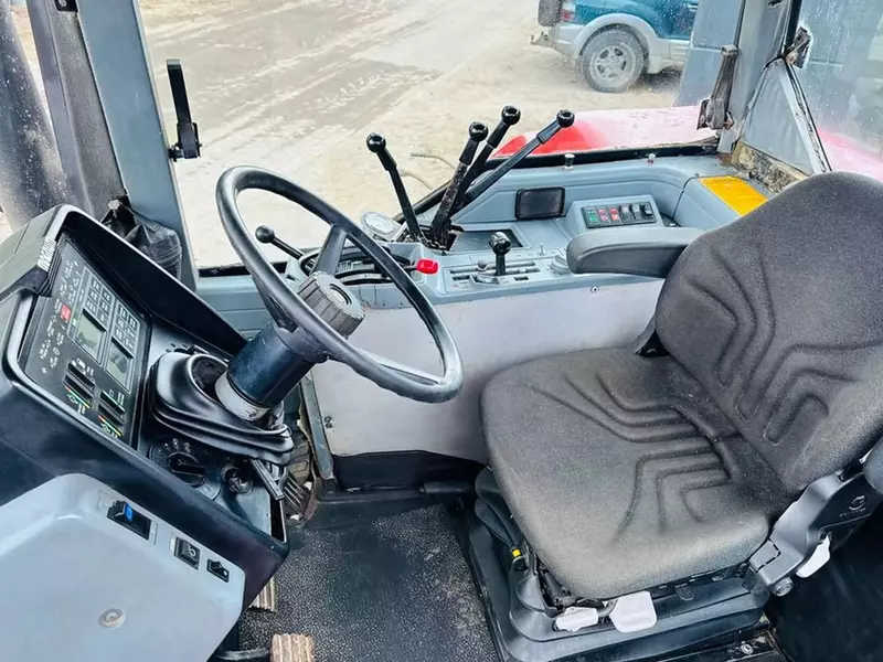 Колесный трактор Case IH Magnum 7210