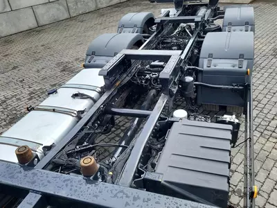 Toshiladigan yuk qutisi bilan yuk mashinalari MAN TGX 26.470 6X2