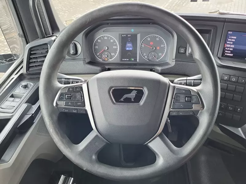 Toshiladigan yuk qutisi bilan yuk mashinalari MAN TGX 26.470 6X2