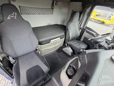 Toshiladigan yuk qutisi bilan yuk mashinalari MAN TGX 26.470 6X2