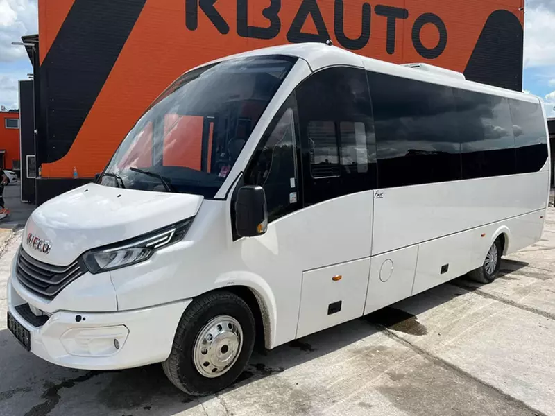 Микроавтобус Iveco First Rosero 70C21