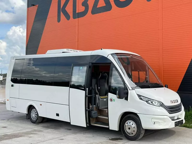 Микроавтобус Iveco First Rosero 70C21