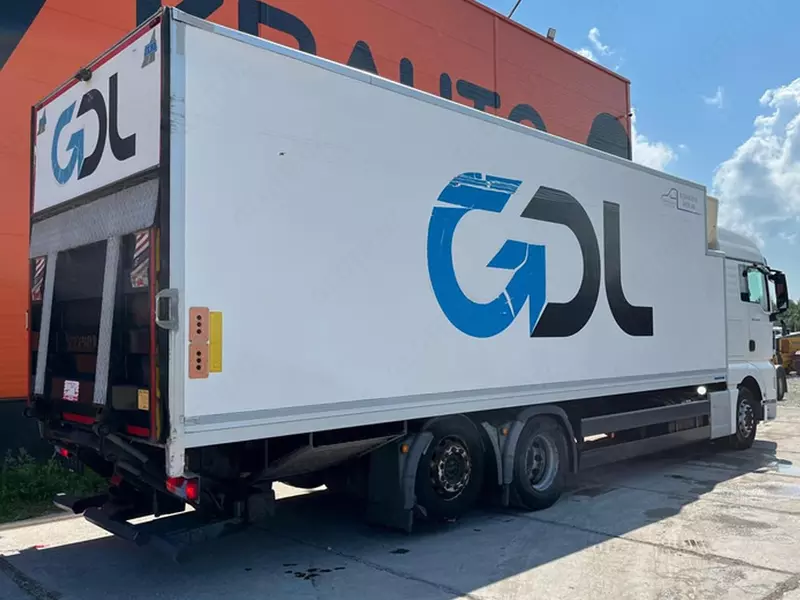 Refrijerator MAN TGX 26.480 6x2 4 HULTSTEINS
