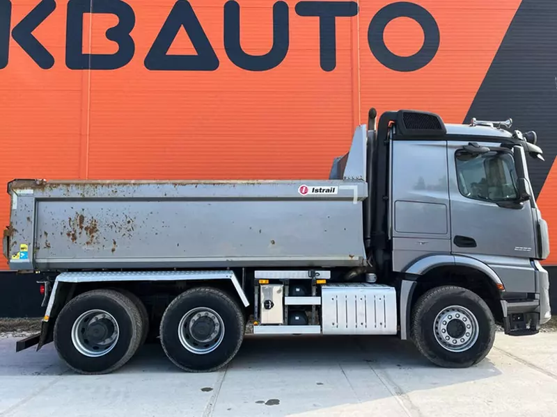 Самосвал Mercedes-Benz Arocs 2658 6x4 RETARDER