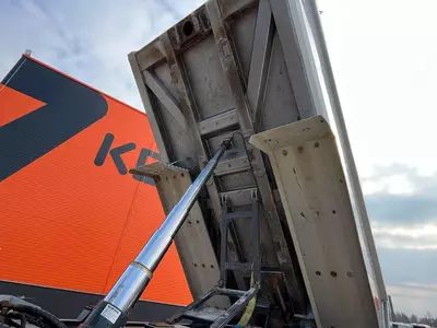 Самосвал Mercedes-Benz Arocs 2658 6x4 RETARDER