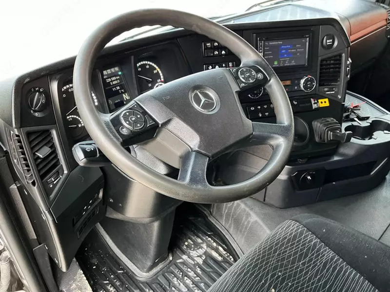 Самосвал Mercedes-Benz Arocs 2658 6x4 RETARDER