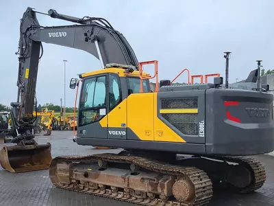 Гусеничный экскаватор Volvo EC300 E L