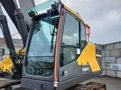 Гусеничный экскаватор Volvo EC300 E L
