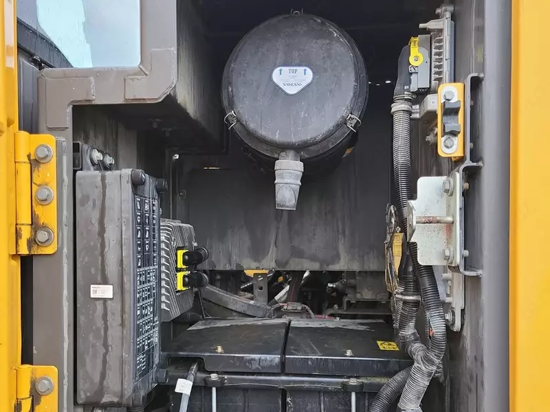 Гусеничный экскаватор Volvo EC300 E L