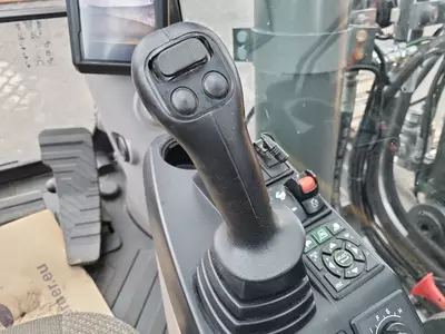 Гусеничный экскаватор Volvo EC300 E L