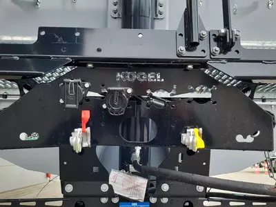 Kögel o‘z-o‘zidan tushadigan yarim tirkamalar