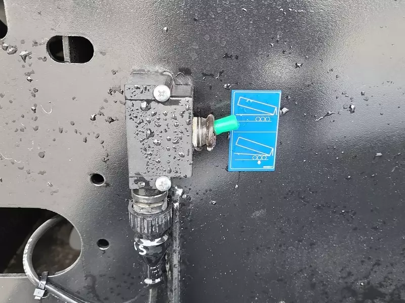 Kögel o‘z-o‘zidan tushadigan yarim tirkamalar