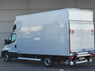 Закрытый фургон Iveco Daily 35S21