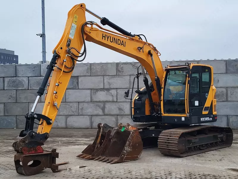 Гусеничный экскаватор Hyundai HX145 LCR