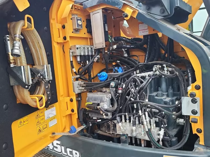 Гусеничный экскаватор Hyundai HX145 LCR