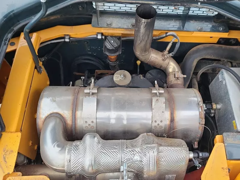 Гусеничный экскаватор Hyundai HX145 LCR