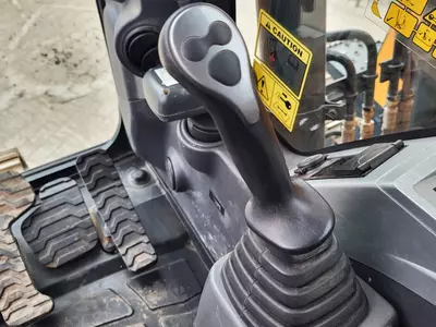 Гусеничный экскаватор Hyundai HX145 LCR