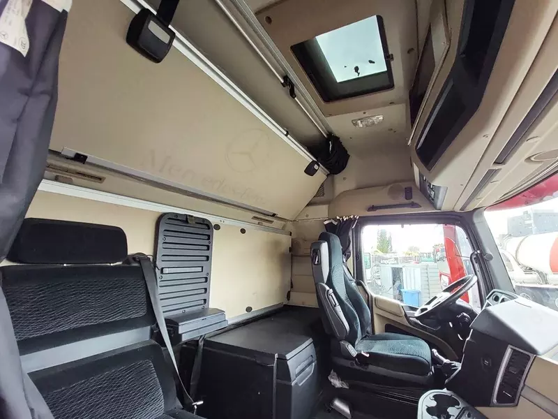 Тягач Mercedes Actros 2063 4X2