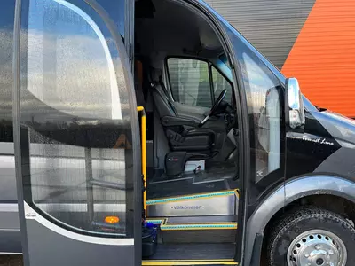 Микроавтобус Mercedes-Benz Sprinter 519 CDI 23 SEATS / AC / AUXILIARY HEATING