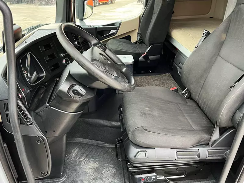 Тягач Mercedes-Benz Actros 1842 4x2 STREAM SPACE / RETARDER