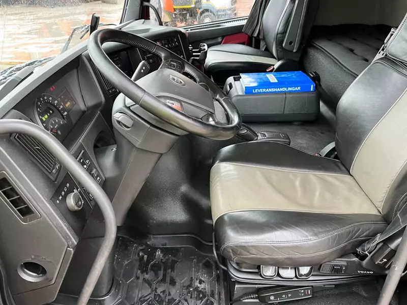 Samоsvаl Volvo FMX 540 8×4 RETARDER