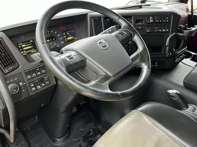 Samоsvаl Volvo FMX 540 8×4 RETARDER