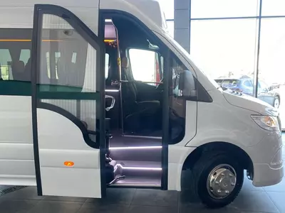 Микроавтобус Mercedes-Benz Sprinter 517