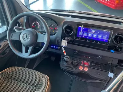 Микроавтобус Mercedes-Benz Sprinter 517