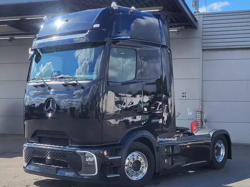 Mercedes Actros L 1863 4X2 tortuvchi yuk mashinasi
