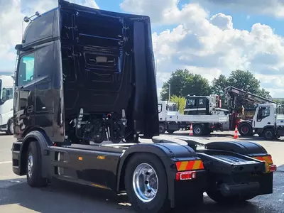 Тягач Mercedes Actros L 1863 4X2