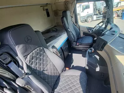 Тягач Mercedes Actros L 1863 4X2