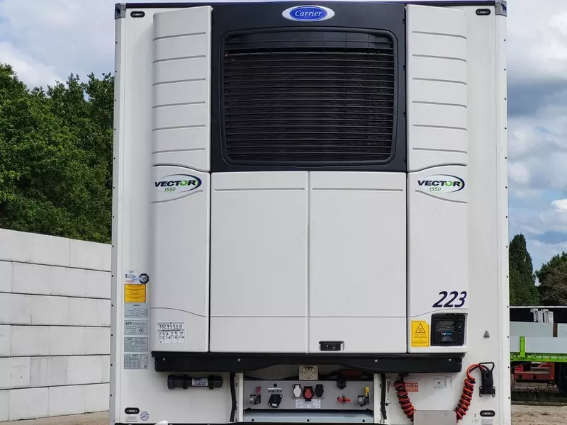 Sovutkichli yarim tirkama Schmitz